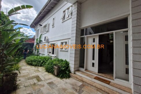 emm13073 (1)