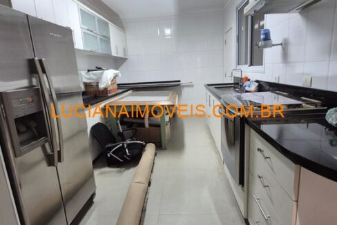 cur13121 (31)