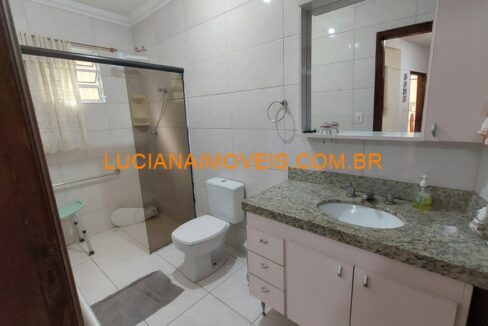 cur13136 (12)